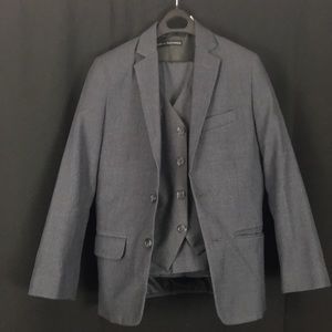 Boys youth size 8 Regular 
Excelente condition